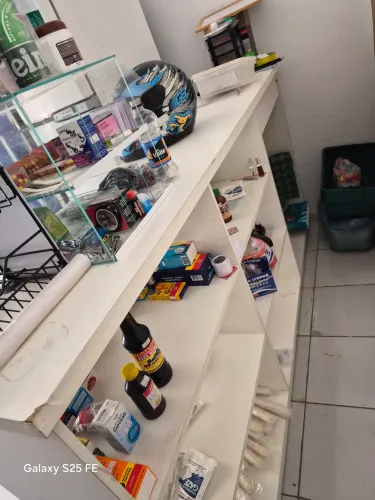 Pra vender logo dispenso curiosos