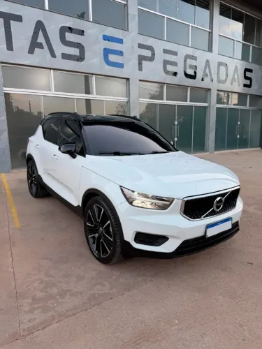 Volvo XC40 T-4 2.0 190cv FWD 2019