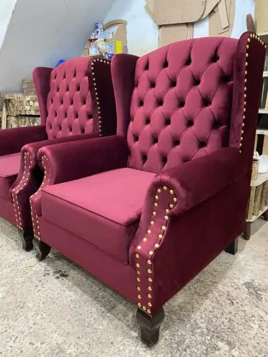 Poltronas saindo da fábrica