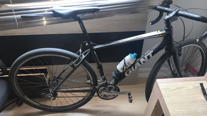 Bicicleta gravel completa com conjunto shimano