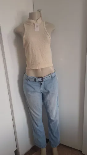 Conjunto de calça jeans e cropped 