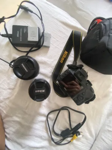 Câmera Nikon D3300 com lentes