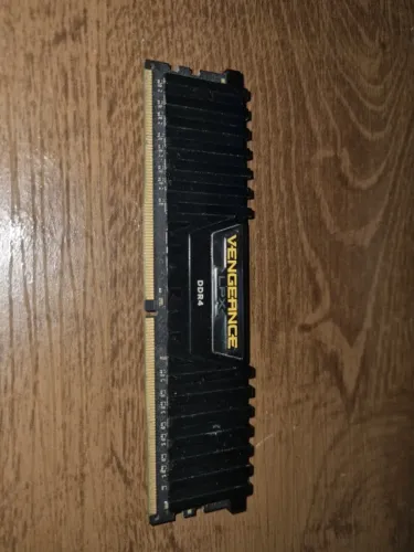 MEMÓRIA RAM 8GB DDR4 2400MHZ CORSAIR LPX