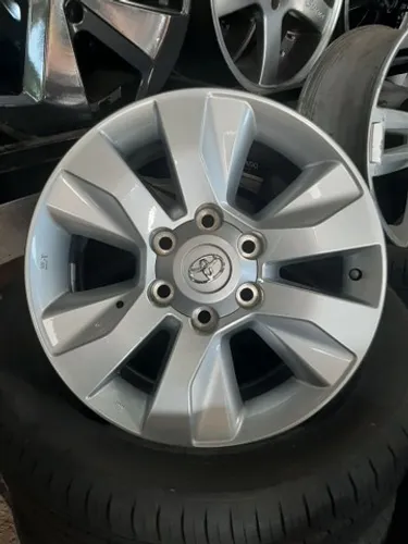 Rodas Aro 17 Originais de Fabrica Toyota Hilux SRV Seminovas