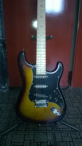 Guitarra Stratocaster Michael Gm217n