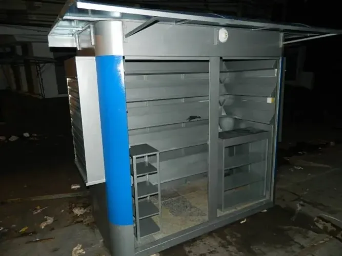 Quiosque para miudezas em geral- Fa- 31.3321.5082 - 31.99431.2245