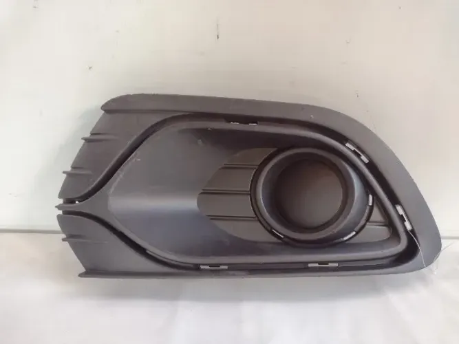 Moldura farol de milha sandero logan 2015/2019 esquerda
