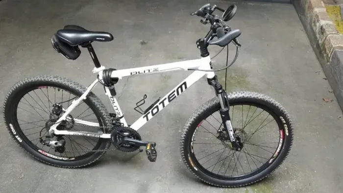 Bicicleta Mountain Bike (Aluminiun) Blitz Totem Aro 26, 21v Usada