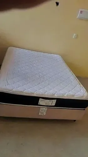 Vendo cama box de casal colchão de molas ensacadas ENTREGO DEPENDENDO LOCAL 