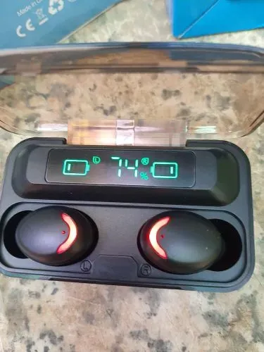 FONE DE OUVIDO BLUETOOTH (SEM FIO), NOVO, COM DISPLAY LED E REDUÇÃO DE RUÍDO.