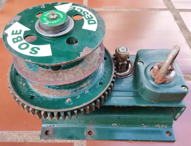 Guincho Levantamento Modelo 1825 Capacidade 1.350 Kg