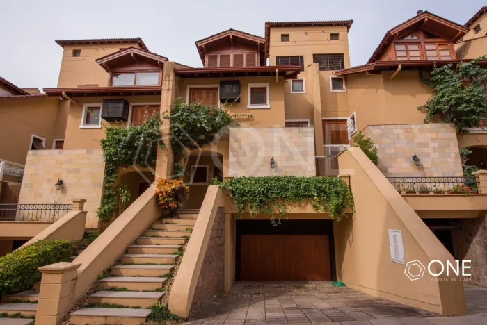 Casa em condomínio 3 suítes, no bairro Três Figueiras