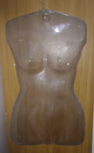 Manequim , busto feminino em PVC 8 reais 1  unidade ou 70 reais  10 unidades 