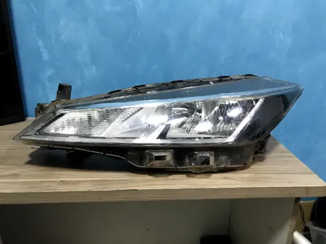 Farol Esquerdo Nissan Kicks 2022 2023 s led 26060 5R10A
