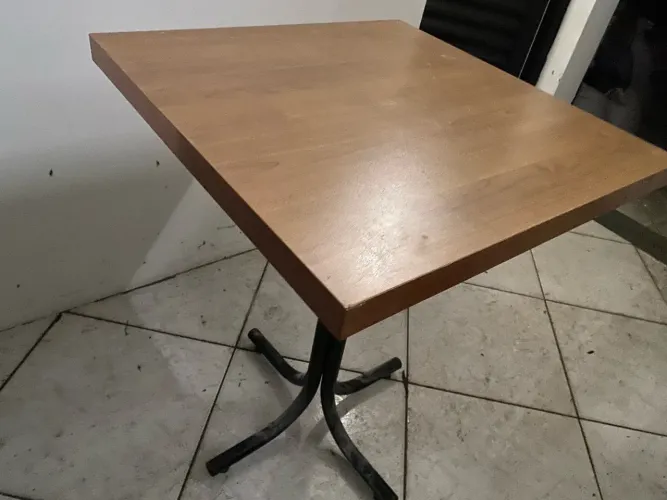 Mesa quadrada 60 X 60