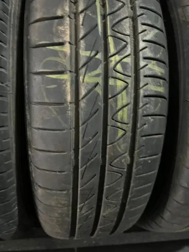 Pneu Continental 175/65 aro 14  90 % Vida util.