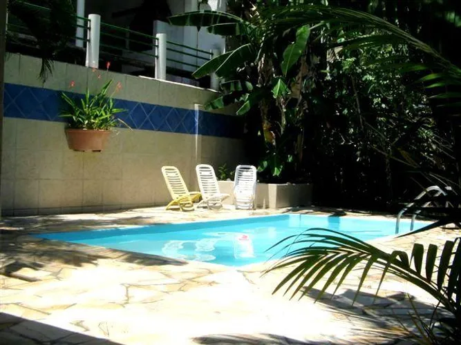Ilhabela- Chalés em cond. c. piscina/churr / ar cond. c/ 2 dorm. p/ 06 pessoas pacote