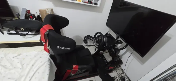 Volante de corrida virtual