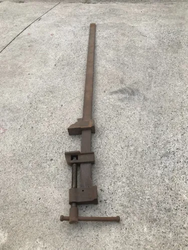 GRAMPO SARGENTO DE FERRO VINTAGE PARA MARCENEIRO