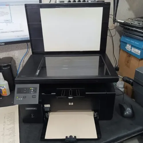 Multifuncional Hp M1132 Laser Preta Usb Toner Cheio R$ 999,00.
