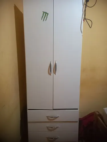 Vendo guarda roupa ( todos os moveis e mobília da casa)