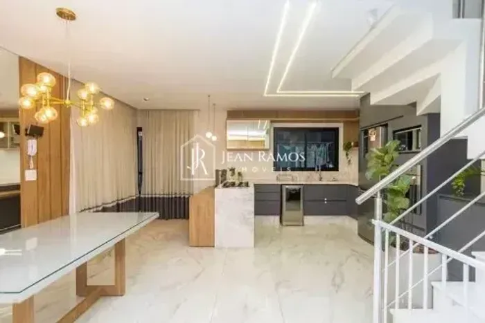 Sobrado para venda, 4 quarto(s), Curitiba