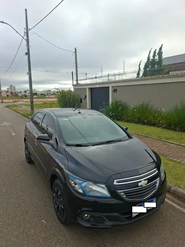 Chevrolet Onix Hatch LT 1.4 8V Flex Power Mec. 4P 2013 / Abaixo da FIPE