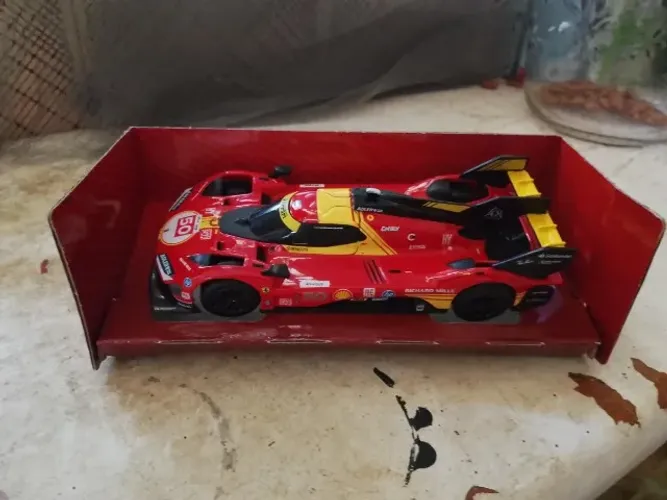 carro miniatura coleçao Shell  Ferrari movida a blue thooth  