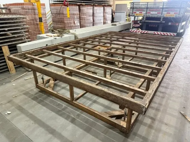 Mesa fixa industrial Agmaq para corte de vidro