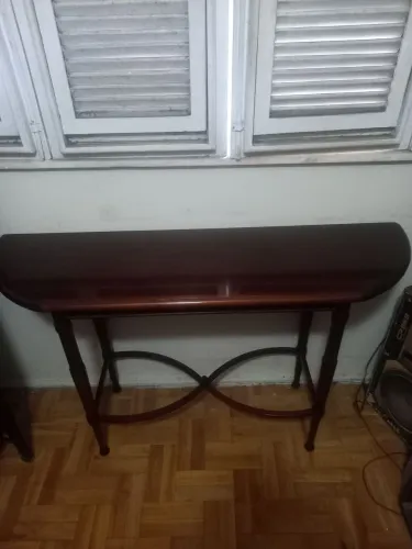 Mesa de Canto Clássica em Madeira