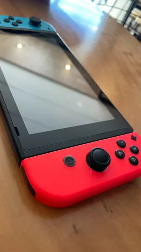 Nintendo Switch v2 completo e bolsa de transporte - Itapema ou Floripa