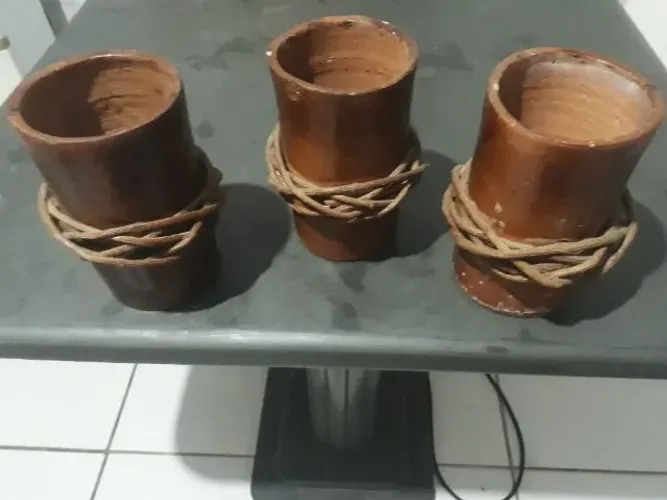 Vasos de barro artesanal