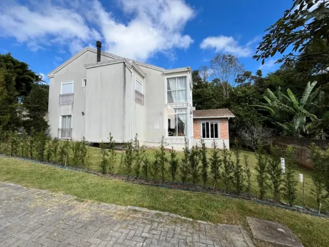 Sobrado com 3 dormitórios à venda por R$1.400.000,00, 384m² - São Gabriel - Colombo/PR