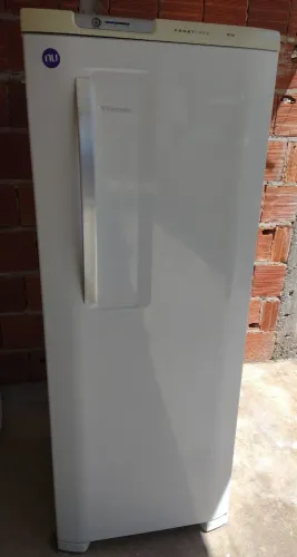 VENDE-SE GELADEIRA ELECTROLUX FROS FREE 