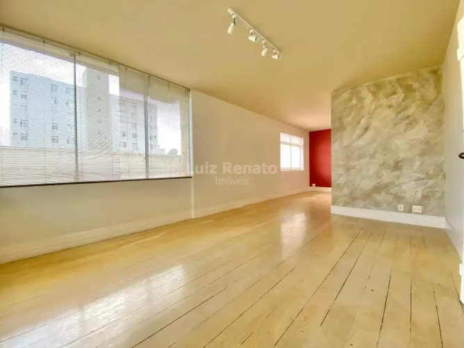 Apartamento à venda no bairro Santo Antônio