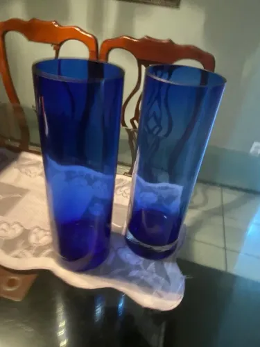 vasos decorativos azuis de vidro