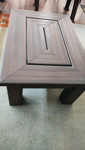 Mesa de Centro em madeira plástica 