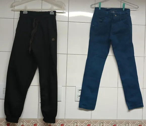 Kit 2 Calças Azul Jeans e Preta Moletom Infantil Tam. 8 e 12<br>