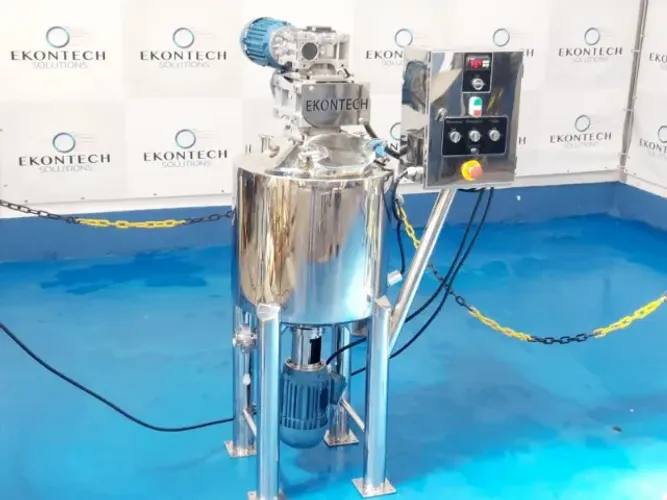 REATOR DE COSMETICOS EM AÇO INOX