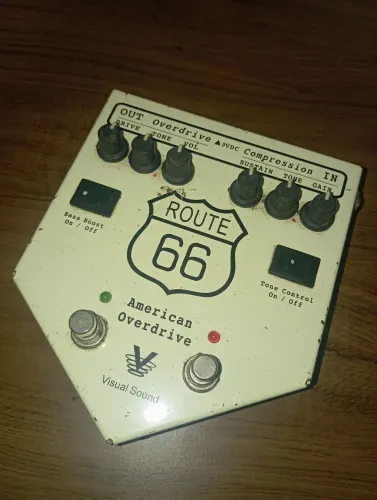 Pedal de Overdrive + Compressor Visual Sound 66 Route