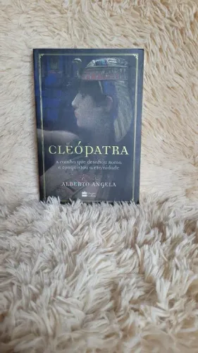 Livro - Cleópatra, A rainha que desafiou Roma e conquistou a eternidade