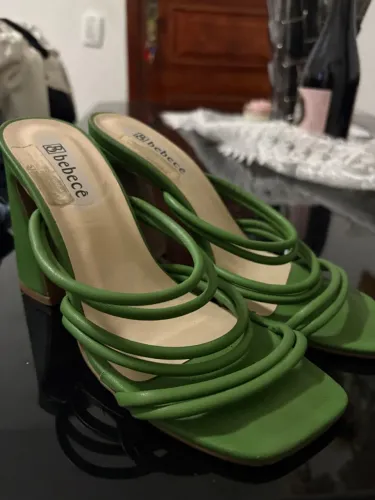 Sandalia verde