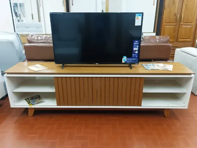 Rack p/ TV até 75" Loren.