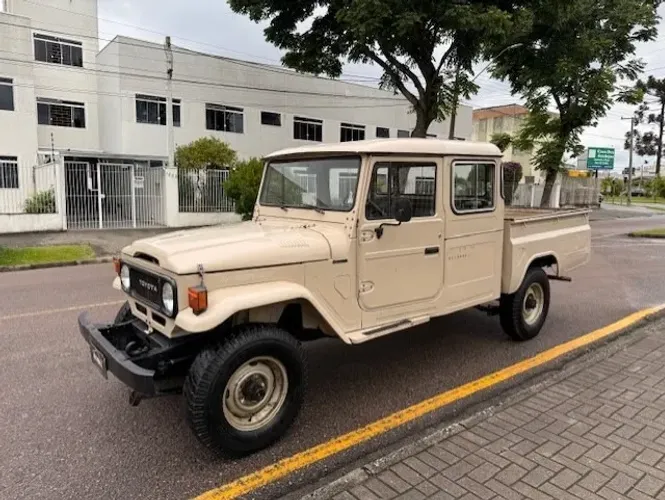 Toyota Band.Picape CD 2P Chassi Longo Diesel 1989