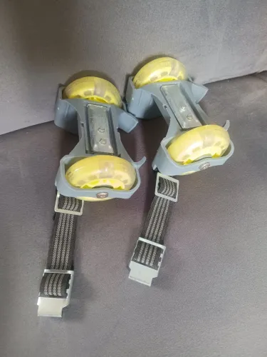 Patins de tênis novo que acende