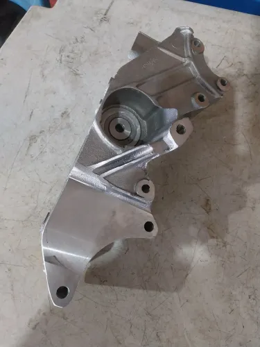 SUPORTE DO ALTERNADOR COMPRESSOR DO GOLF