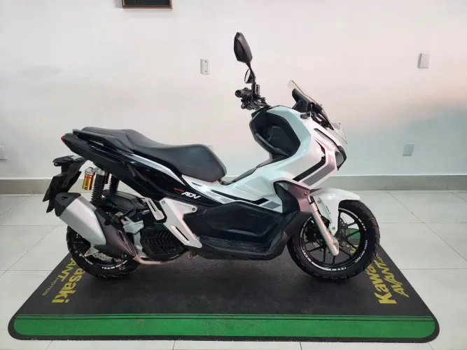 HONDA ADV 150