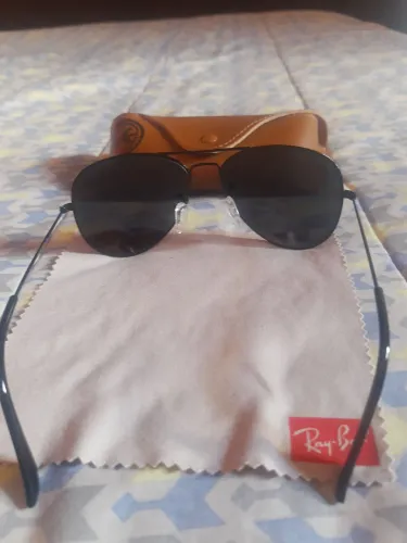 Ray-Ban Aviator - Óculos de Sol Clássico e Elegante