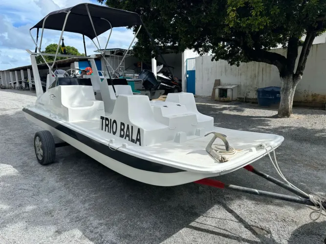 JANGADA FLIPPER MOTOR 40 COMPRADO ZERO TEM 3 ANOS E 4 MESES DE GARANTDE USO 