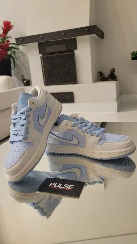  Air Jordan 1 Low SE Reverse Ice Blue - Tamanho 37 - Novo 10/10